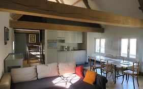 B&B / Studio De Druivelaar in hartje Kluisbergen (Berchem)